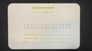 Carte abonnement, cases à cocher, informations personnelles.