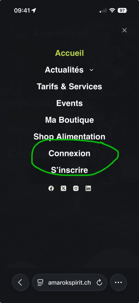 Menu mobile avec Connexion et S’inscrire entourés